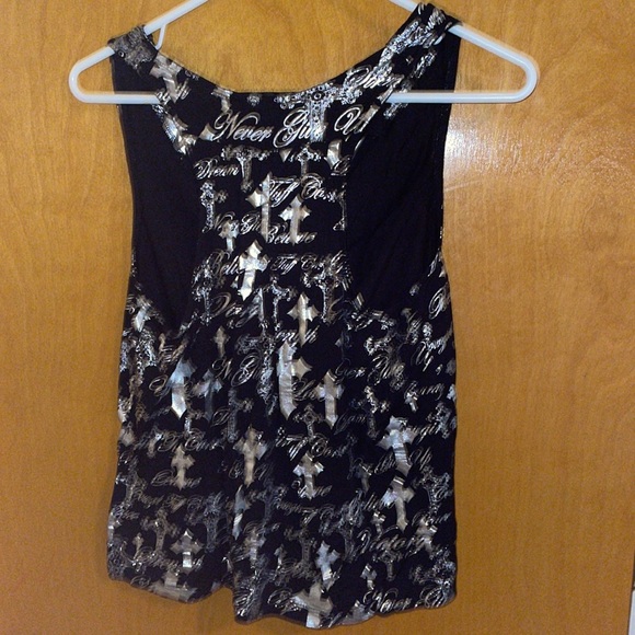 Cute cross pattern top - Picture 5 of 5